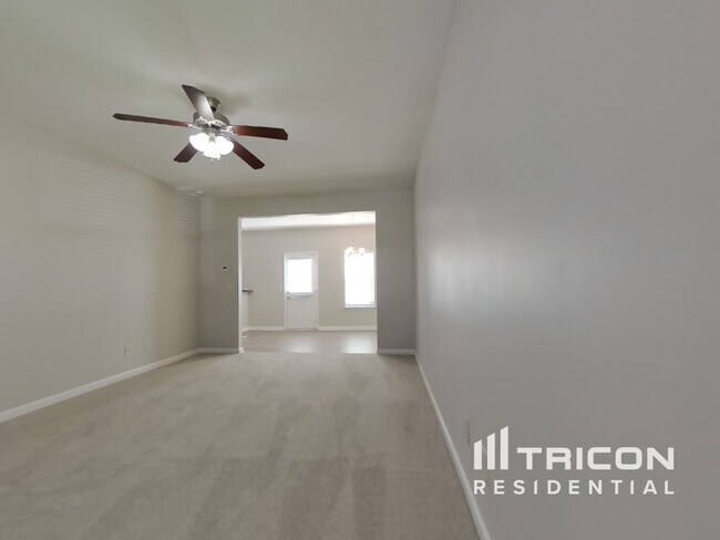 Photo - 46 Wyndham Ct