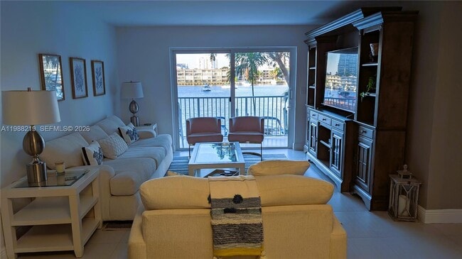 Photo - 400 Golden Isles Dr Unit 10