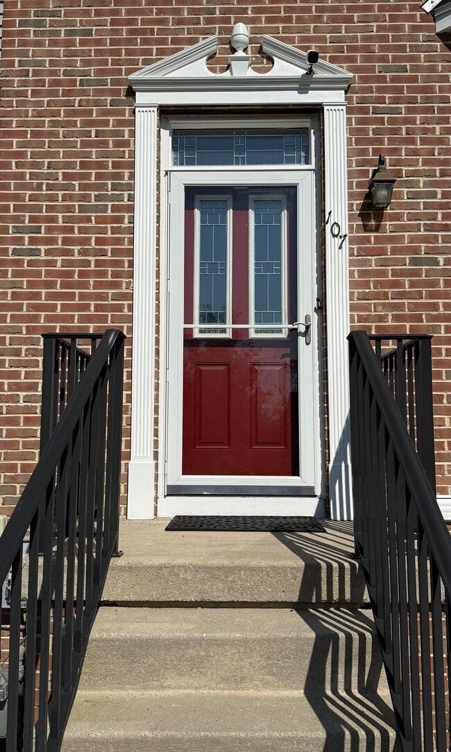 Photo - 107 Stoneshire Dr