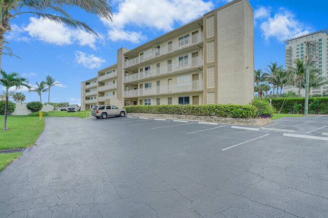 Photo - 3600 N Ocean Dr Condo Unit 423
