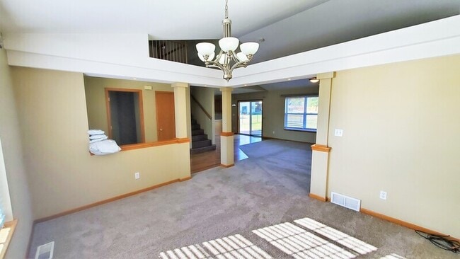 Photo - 4260 Windemere Way