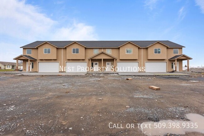 Brand New 3 Bed 2.5 Bath Townhome!! WSG In... - Brand New 3 Bed 2.5 Bath Townhome!! WSG In... Unit 1