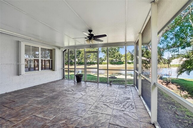 Photo - 857 Sand Creek Cir