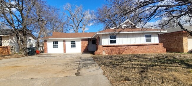 Building Photo - Spacious 5-Bedroom Home with Modern Updates and a Cozy Fireplace