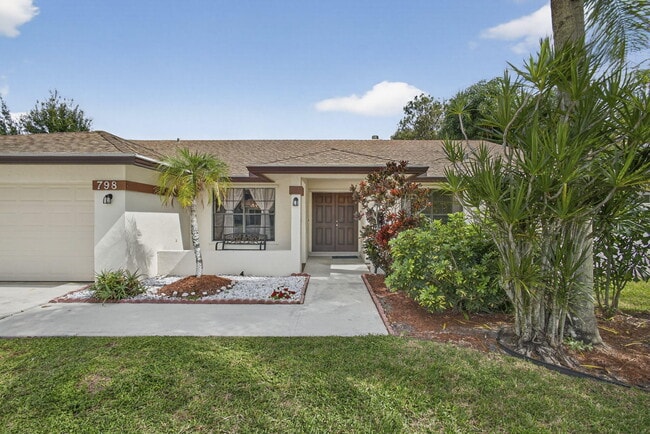 Building Photo - 798 Blueberry Dr