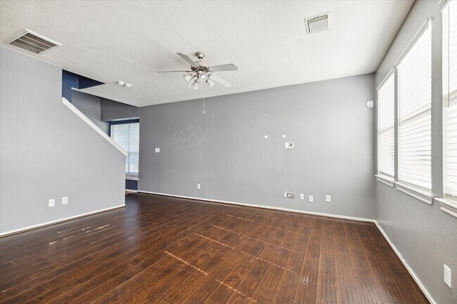 14307 Mirkwood Ln