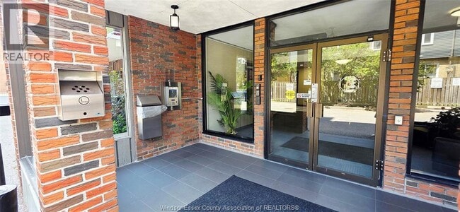 Photo - 3905 Riverside Dr E Unité 308