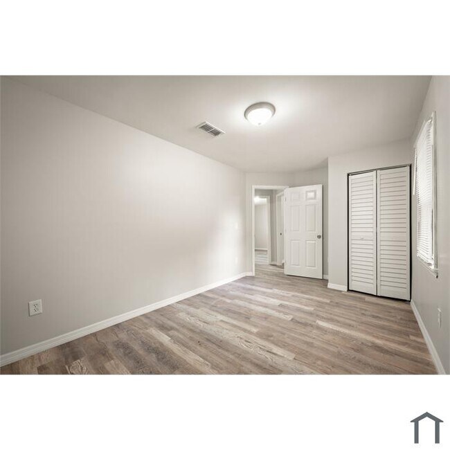 Photo - 5195 Cypress Crest Ln