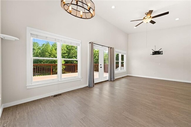 221 Columbus Dr