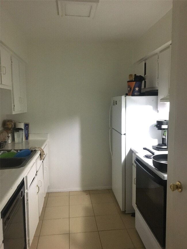 Photo - 5625 Antoine Dr Unidad 607