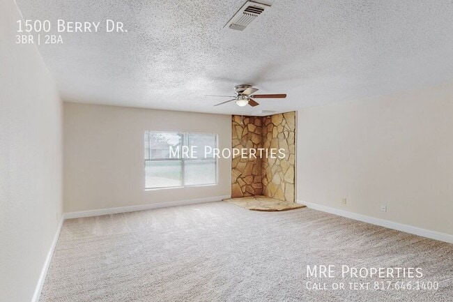 Photo - 1500 Berry Dr