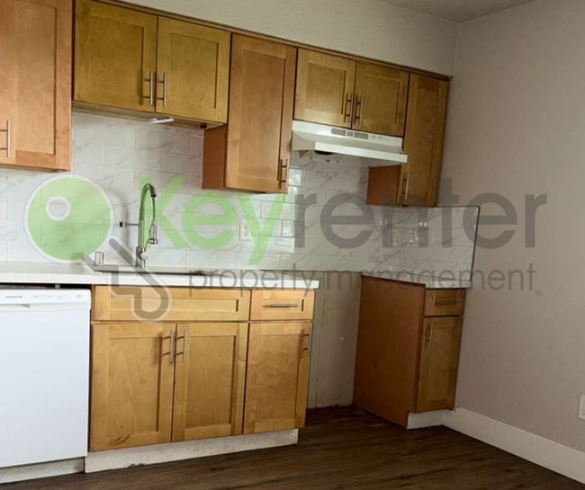 Photo - 5720 Falconer Way