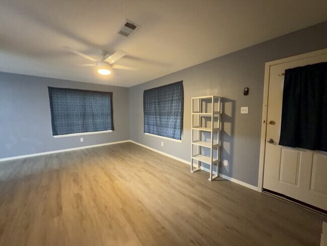 Photo - 15118 Carraway Ct