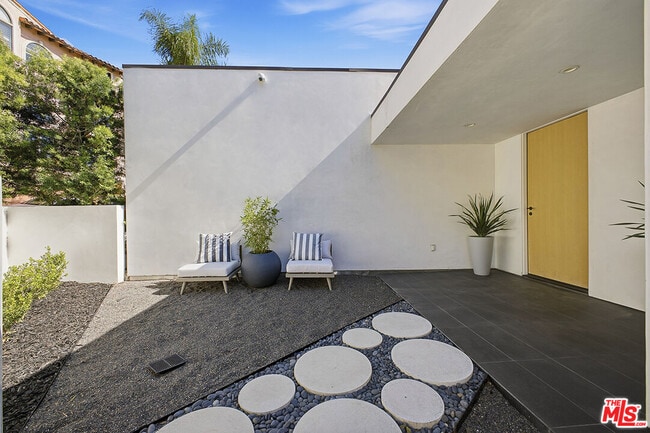 Photo - 6390 Quebec Dr