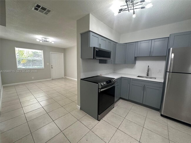 Photo - 1645 NW 6th Ave Unit W