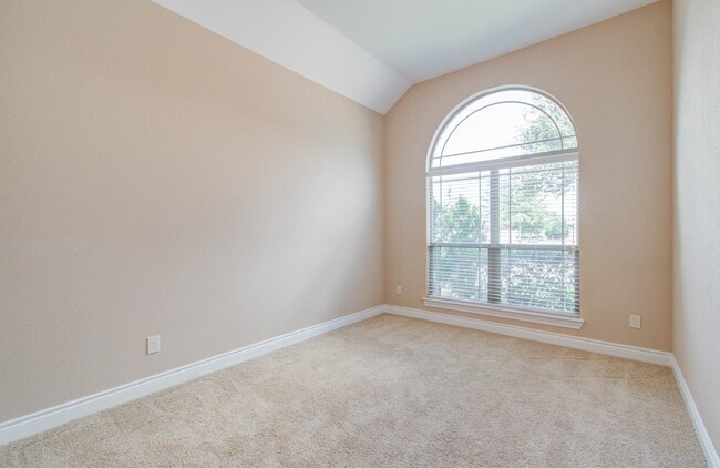 Photo - 2214 Red Wren Cir