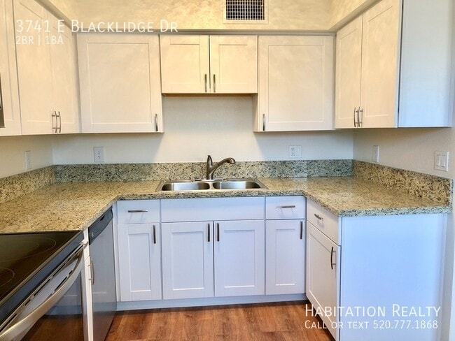 Photo - 3741 E Blacklidge Dr