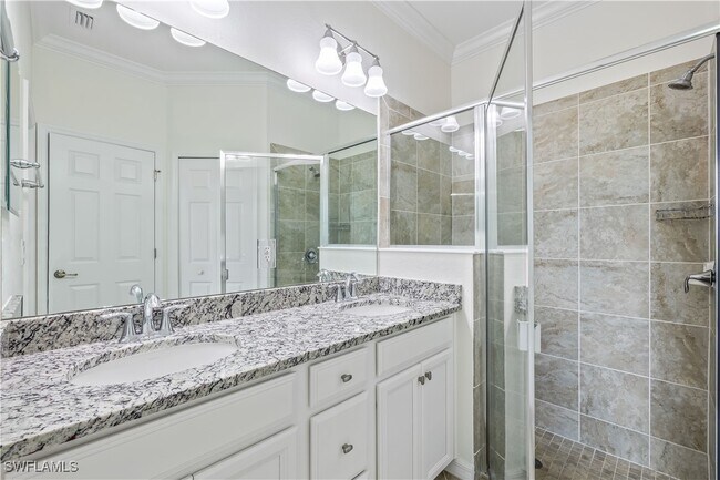 Building Photo - 17596 Woodland Ct