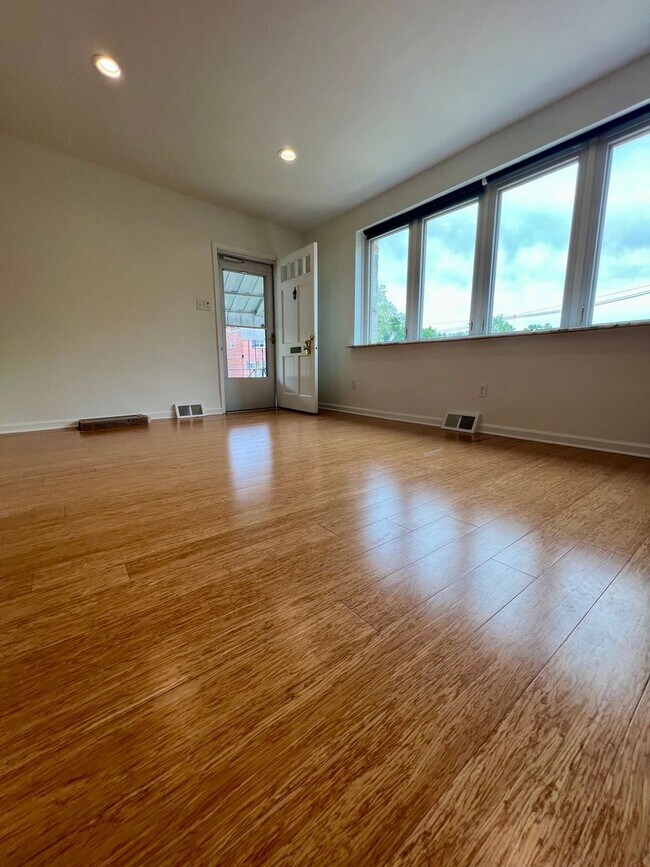Photo - Gorgeous 3-Bedroom Townhome with One-Car Garage in Roxborough! Available NOW!