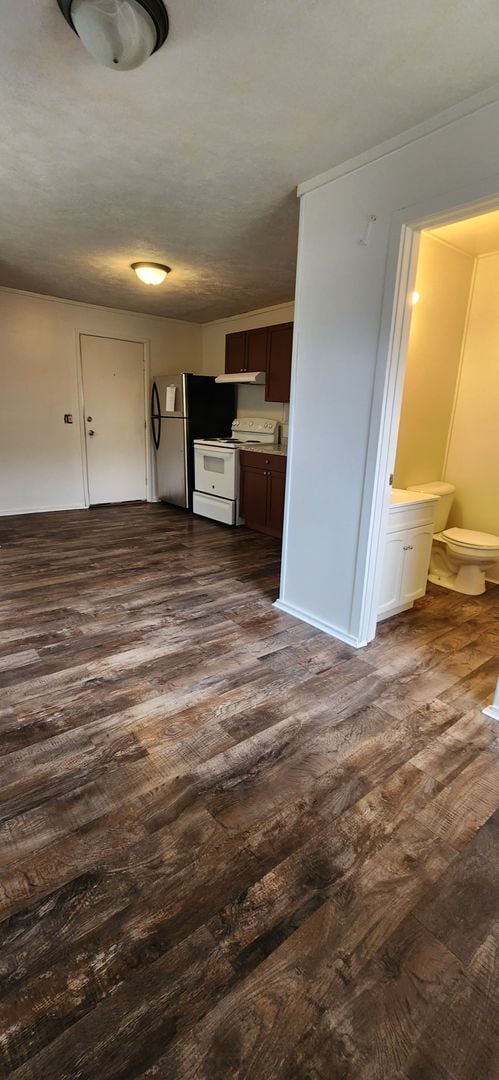 Building Photo - 313 N Michigan Ave Unit 313 N. Michigan Ave- Apt #1