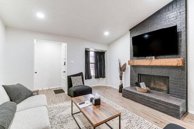2912 Pegasus Dr Unit SI ID1625019P