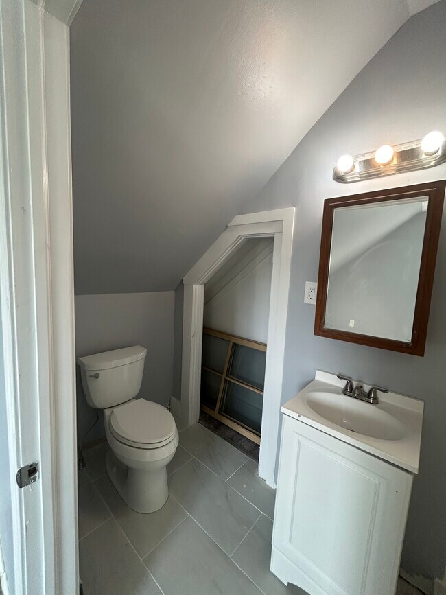 366 High St Condo Unit 2 Condo for Rent in Clinton, MA