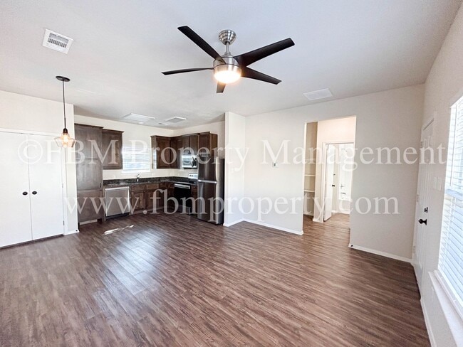 Photo - 818 Rose St Unit B