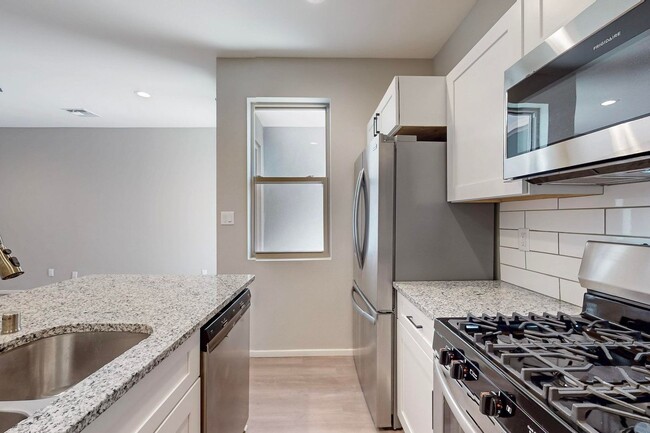 Photo - New Townhouse NE Heights 2/bedroom 1.5/bath 1/CG