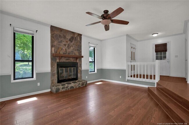 5529 Deep Hollow Ct