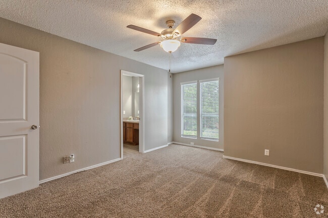 2BR, 2BA - 950 SF B1 - Bedroom