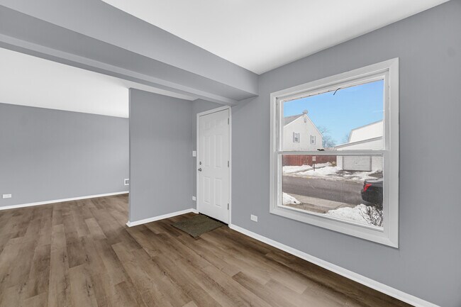 Photo - 1793 Queensbury Cir