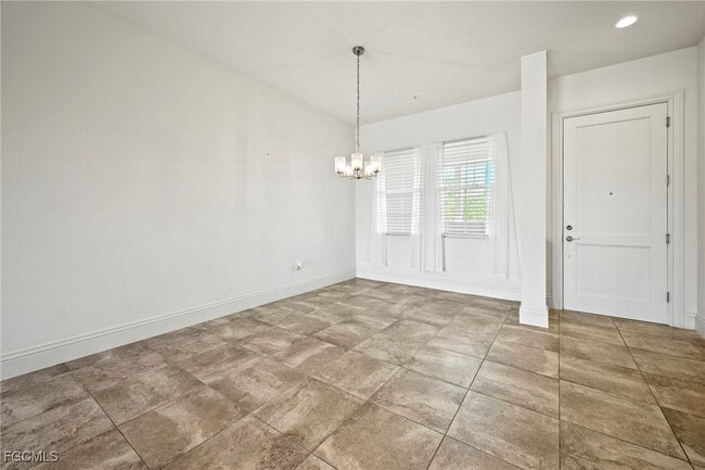 Photo - 21460 Strada Nuova Circle Unidad B307