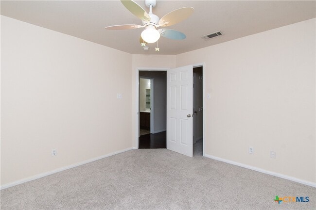 Building Photo - 424 Winter Sun Dr