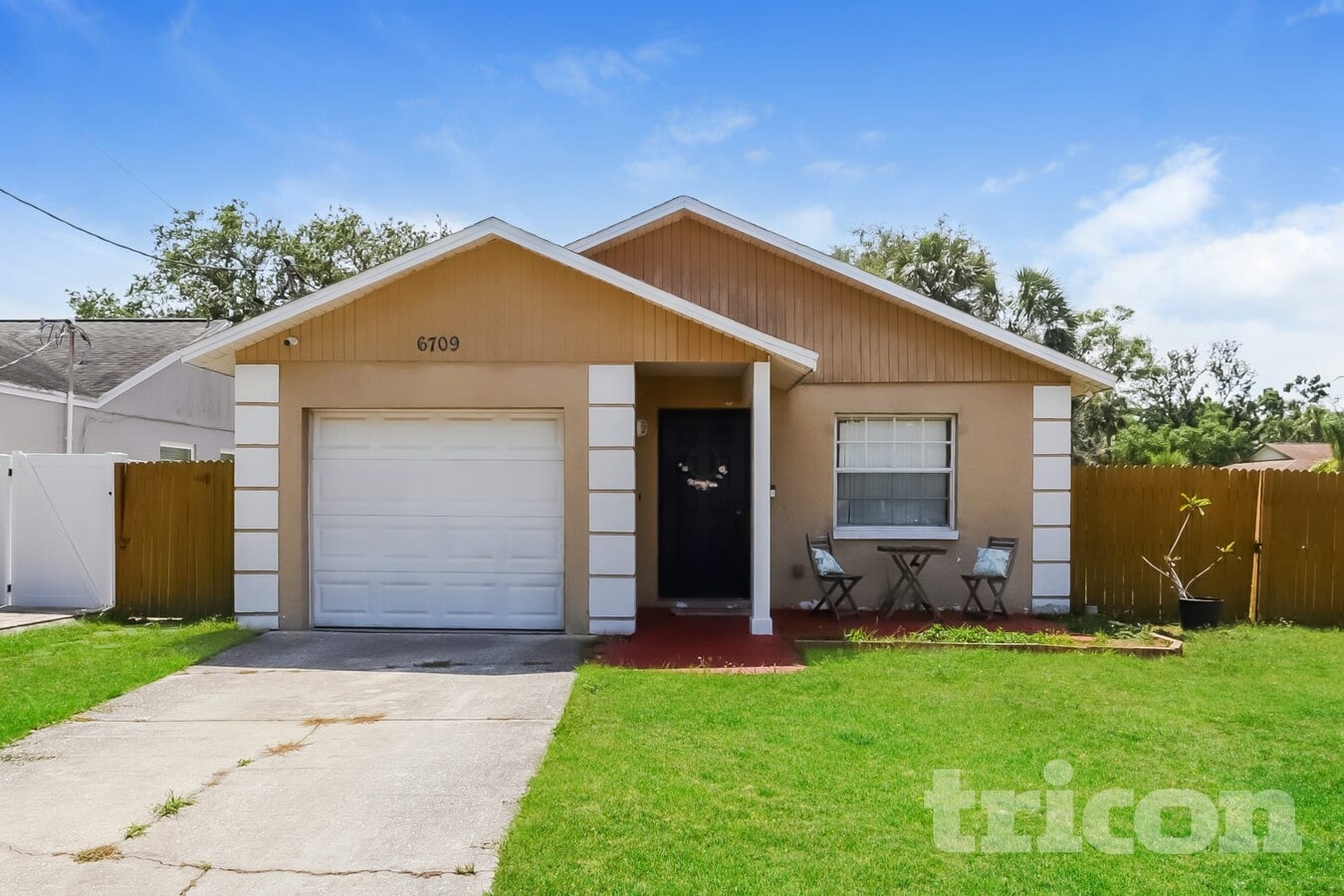 Photo - 6709 S Sheridan Rd