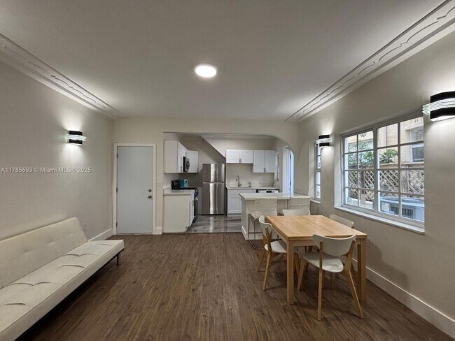 Building Photo - 1620 Pennsylvania Ave Unit 103