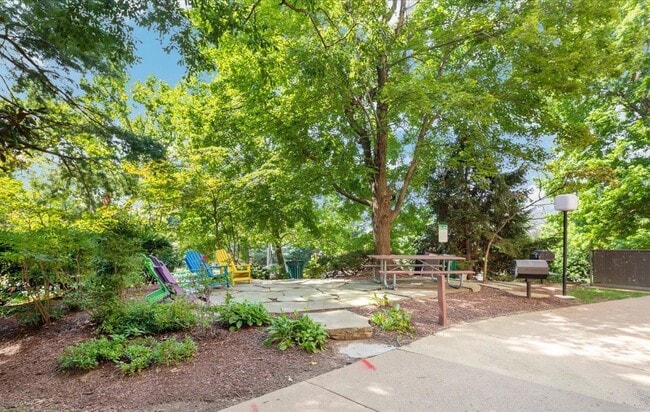 Photo - 5911 Edsall Rd Unit 1104