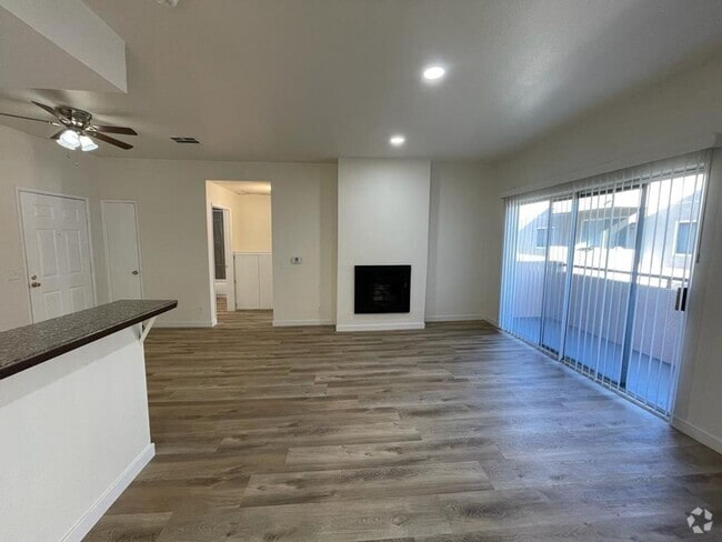 Building Photo - 11459 Collins St Rental