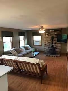 8 Woodbridge Rd Unit 1