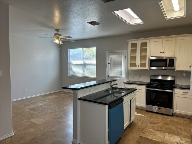 Photo - 16518 Cairngrove Ln