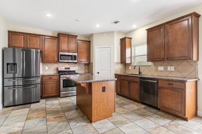 328 Country Crossing Cir
