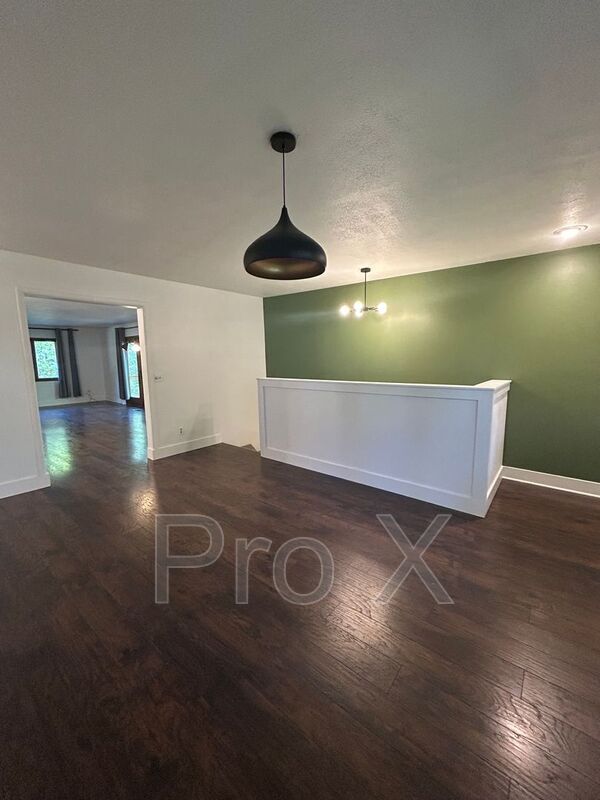 Photo - 6 Lambeth Cir