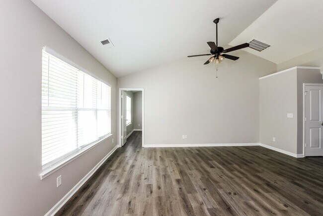 Photo - 5012 Broad Leaf Ct