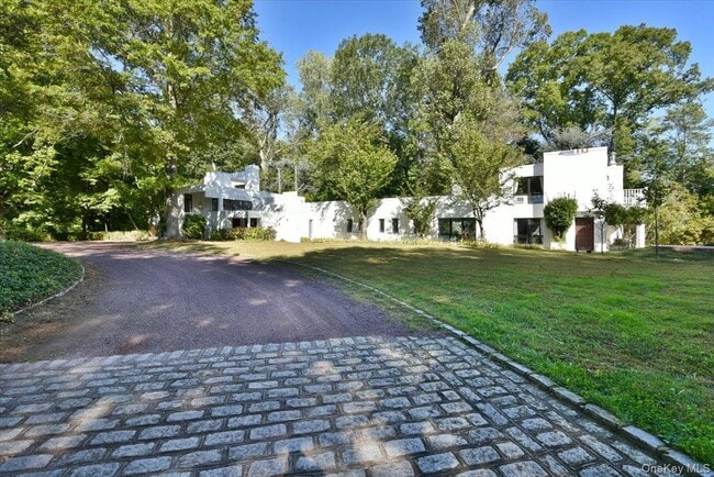 Photo - 3 Mill Pond Ln