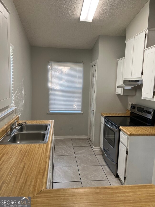 Photo - 235 W Lakemont Dr