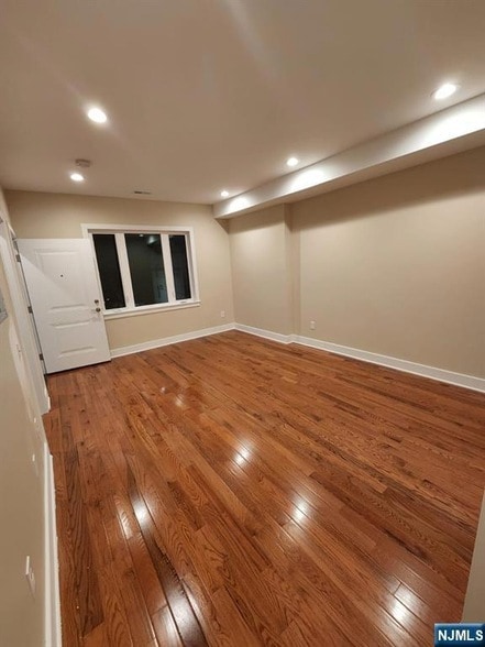 Photo - 229 E 24th St