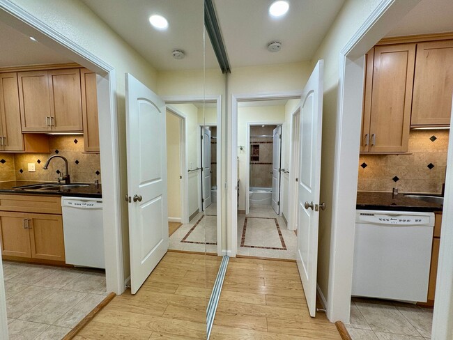 Photo - Beautiful Courtyard Level Flat with Outdoor Garden Patio Unit B229