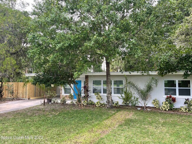 Photo - 7332 Sheridan Rd