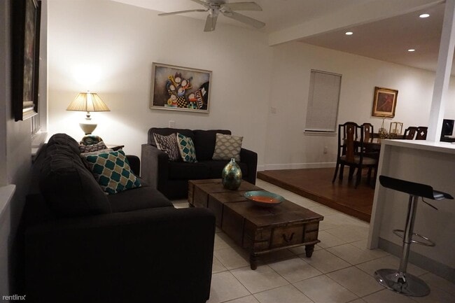 Photo - 3 br, 1 bath House - 5830 SW 47th St