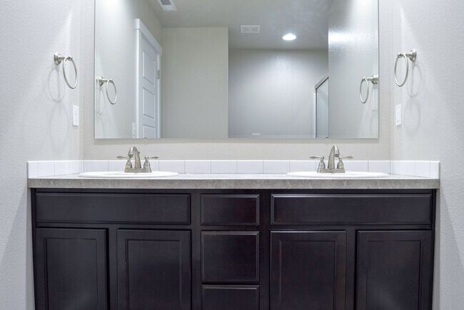 Photo - Roe Street Townhomes