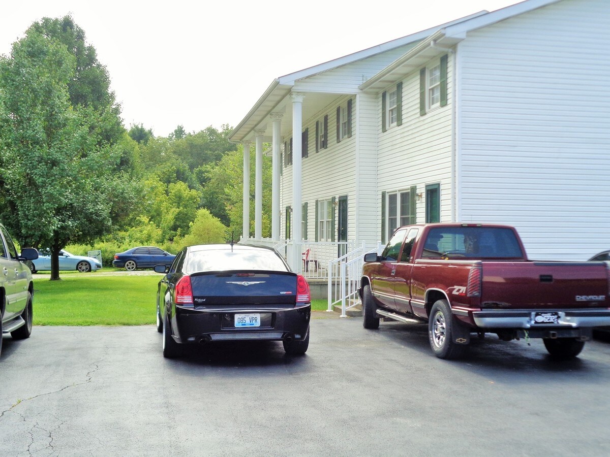 Photo - 1092 Bowman Rd